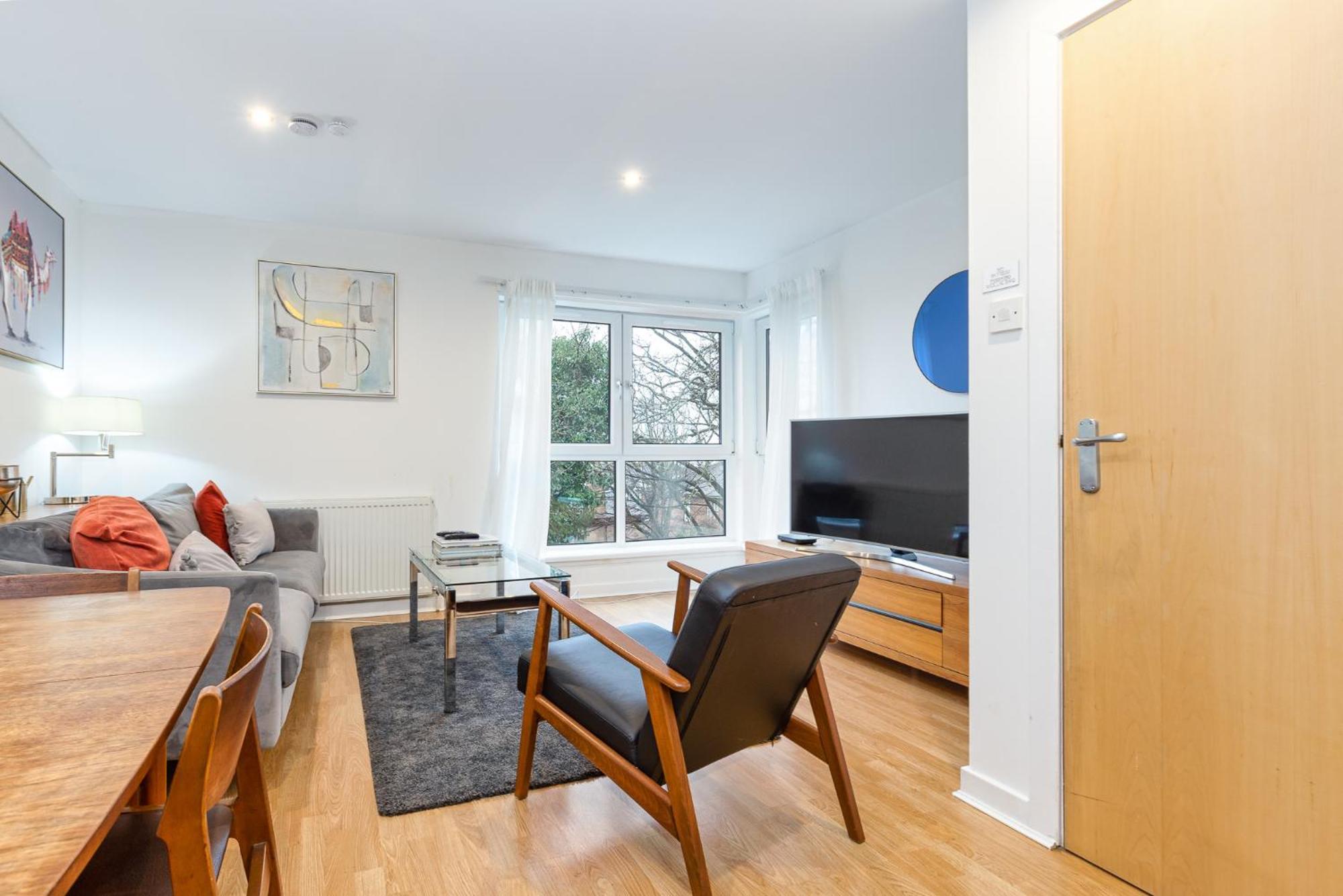 Modern 2 Bed Broompark/Central Apt. With Parking Glasgow Eksteriør billede