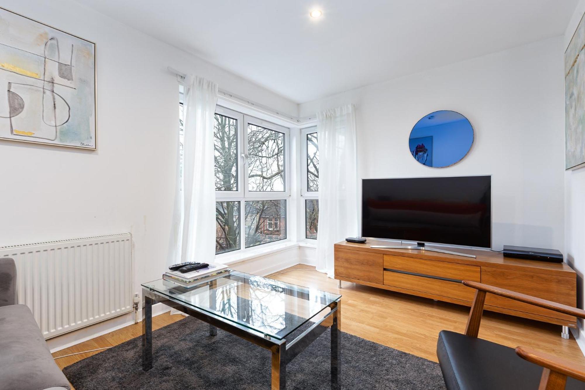Modern 2 Bed Broompark/Central Apt. With Parking Glasgow Eksteriør billede